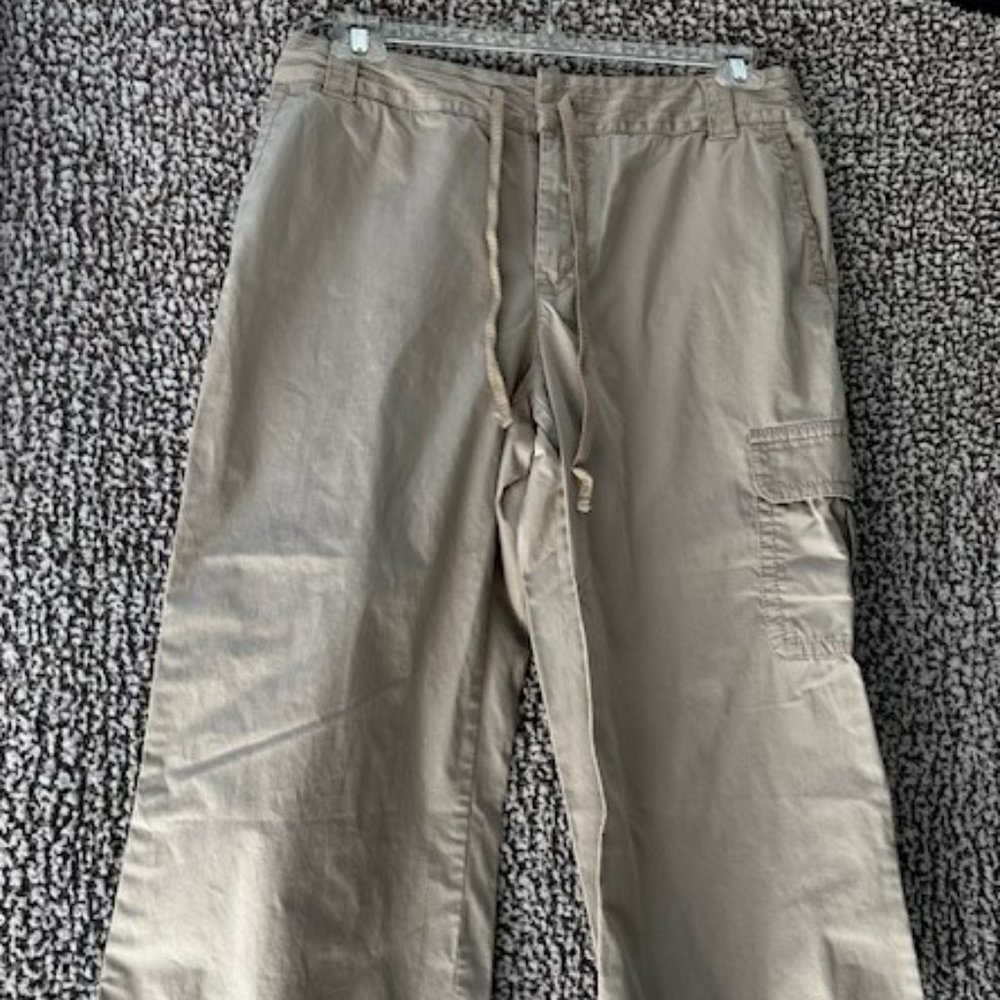 LIZ CLAIBORNE Audra Cut Cropped Wide-Leg Khaki Pants